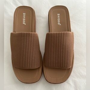 NEW in box Bamboo Slide, 1’’ platform, 2’’ heel, fabric band, brown, size 10